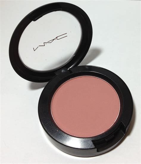 mac blush in mocha.